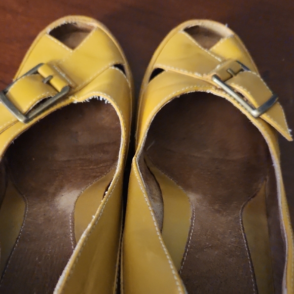 Yellow Peep-Toe Buckle Heels - Picture 7 of 7
